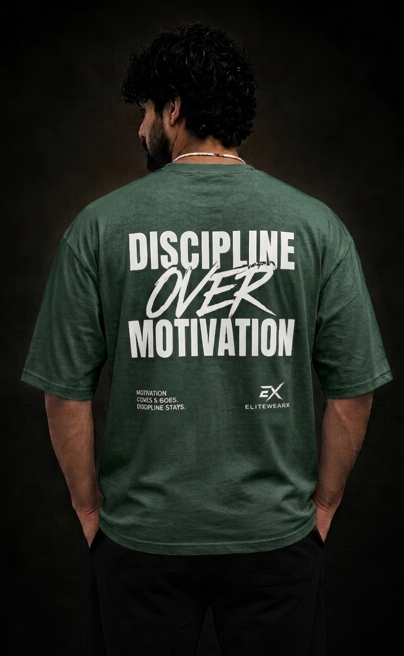 Black oversized streetwear t-shirt with Discipline Over Motivation print -
Elitewear X